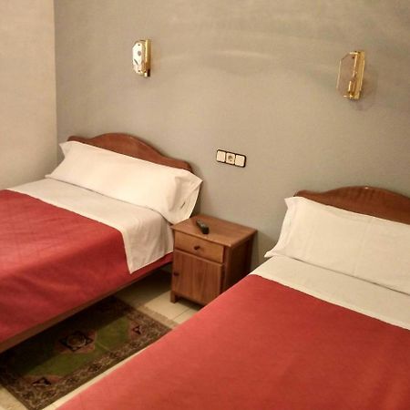 Hostal Gaudi Мадрид Екстер'єр фото