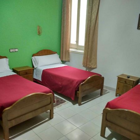 Hostal Gaudi Мадрид Екстер'єр фото