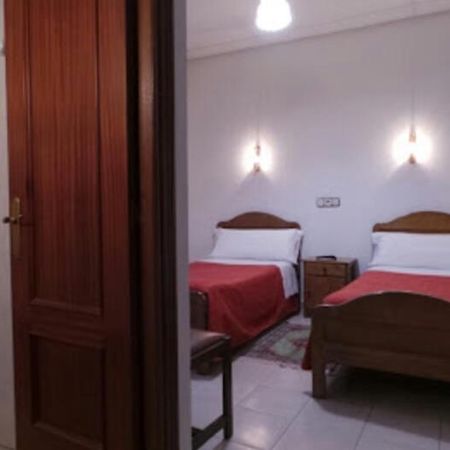 Hostal Gaudi Мадрид Екстер'єр фото