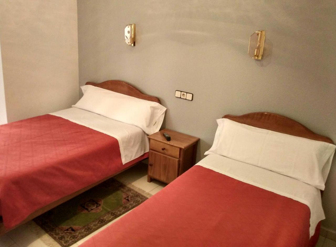 Hostal Gaudi Мадрид Екстер'єр фото